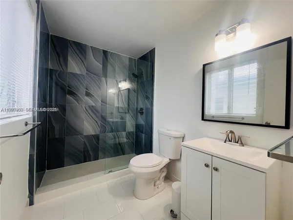 $1,700 | 842 Meridian Avenue, Unit 2G, Miami Beach, FL 33139