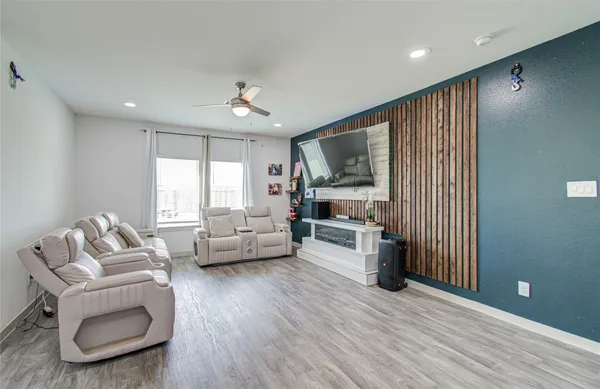 $3,700 | 22 Desert Spring Lane, Manvel, TX 77578