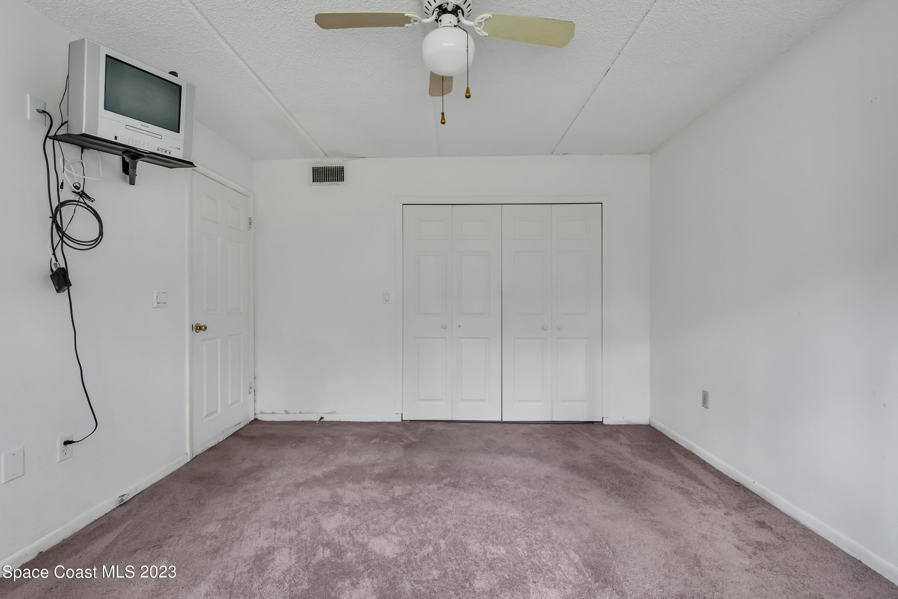 700 Ridge Club Drive, Unit 33 Melbourne, FL 32934 - Photo 15 of 32 a view of an empty room