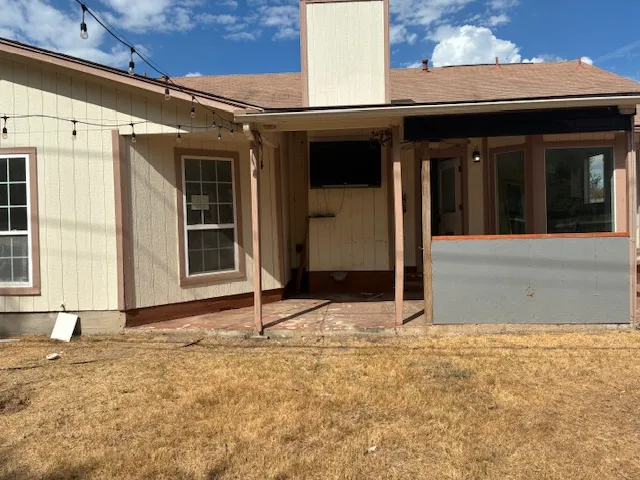 a view of entrance front of the house