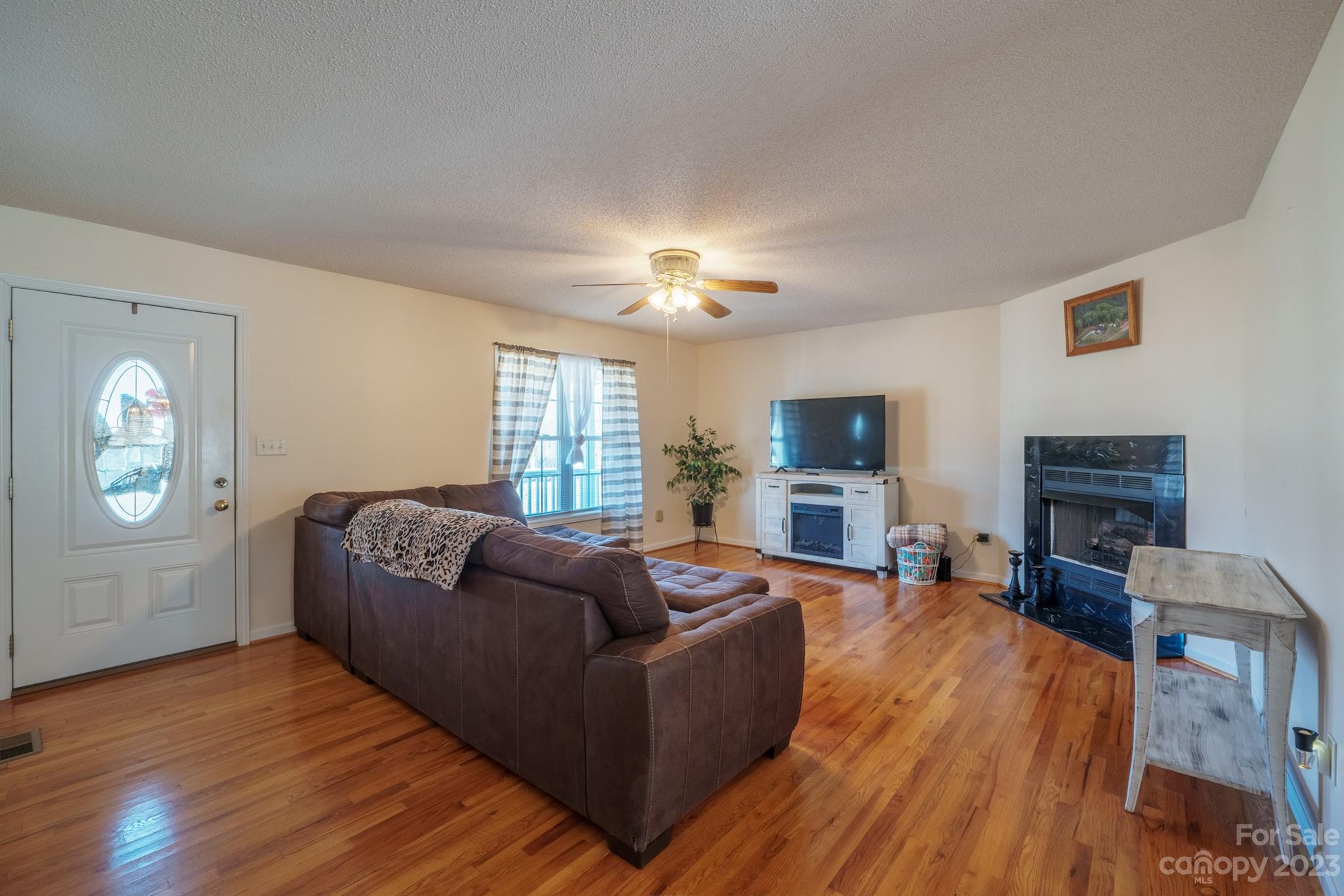 4943 Flay Road Lincolnton, NC 28092 - Photo 4 of 36 Gallery Image 4