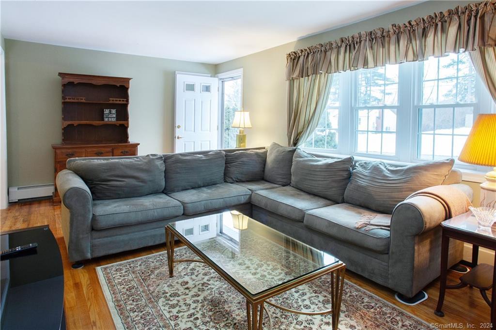 44 Alder Road Simsbury, CT 06070 - Photo 14 of 33 large and inviting living room