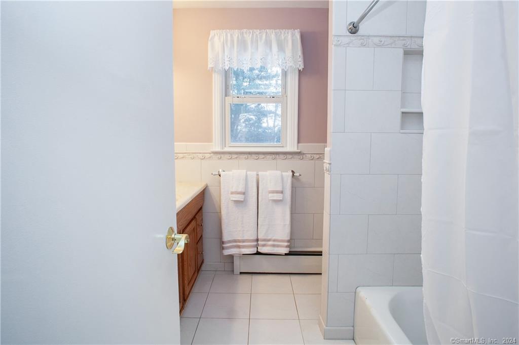 44 Alder Road Simsbury, CT 06070 - Photo 24 of 33