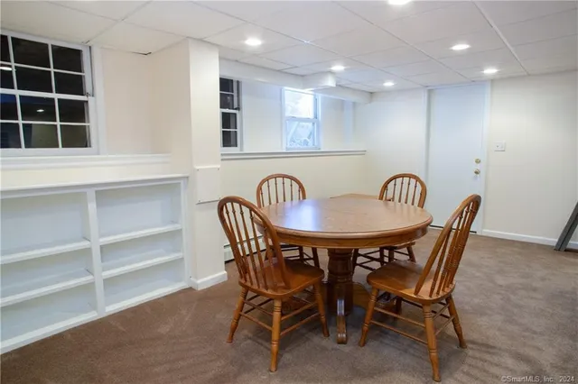 $3,500 | 44 Alder Road, Simsbury, CT 06070