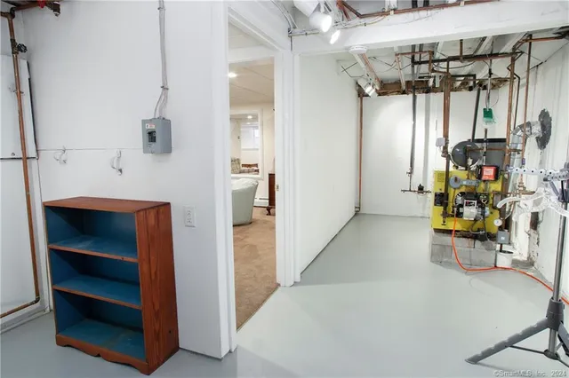 $3,500 | 44 Alder Road, Simsbury, CT 06070