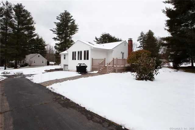 $3,500 | 44 Alder Road, Simsbury, CT 06070