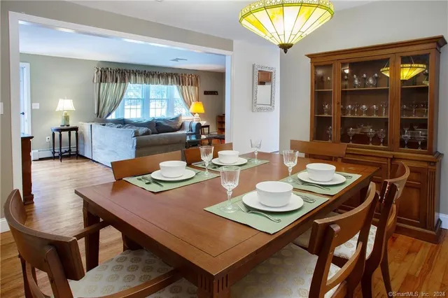 $3,500 | 44 Alder Road, Simsbury, CT 06070