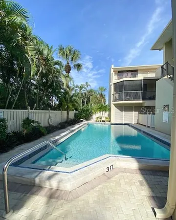 $7,750 | 5611 Gulf Of Mexico Drive, Unit 5, Longboat Key, FL 34228