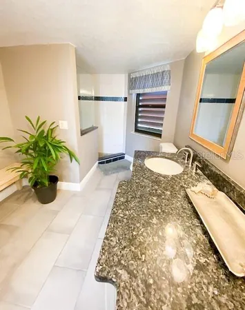 $7,750 | 5611 Gulf Of Mexico Drive, Unit 5, Longboat Key, FL 34228