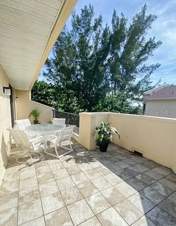 $7,750 | 5611 Gulf Of Mexico Drive, Unit 5, Longboat Key, FL 34228