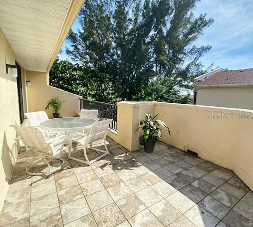 $7,750 | 5611 Gulf Of Mexico Drive, Unit 5, Longboat Key, FL 34228