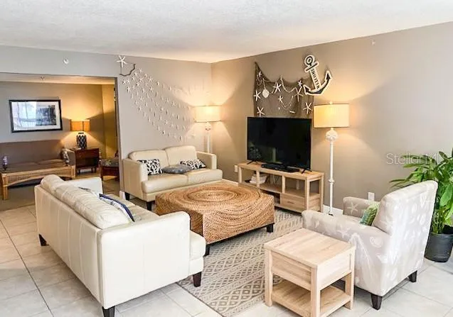 $7,750 | 5611 Gulf Of Mexico Drive, Unit 5, Longboat Key, FL 34228