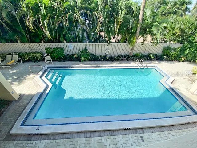 $7,750 | 5611 Gulf Of Mexico Drive, Unit 5, Longboat Key, FL 34228