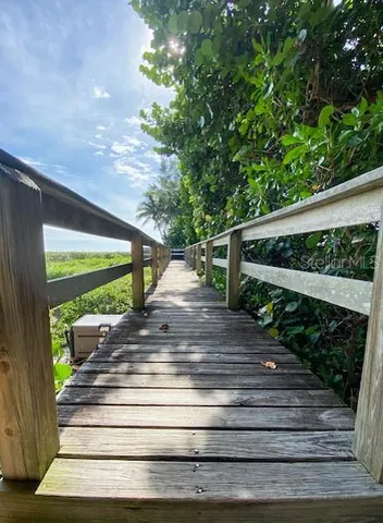 $7,750 | 5611 Gulf Of Mexico Drive, Unit 5, Longboat Key, FL 34228