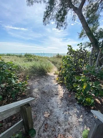 $7,750 | 5611 Gulf Of Mexico Drive, Unit 5, Longboat Key, FL 34228
