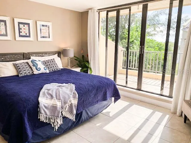 $7,750 | 5611 Gulf Of Mexico Drive, Unit 5, Longboat Key, FL 34228