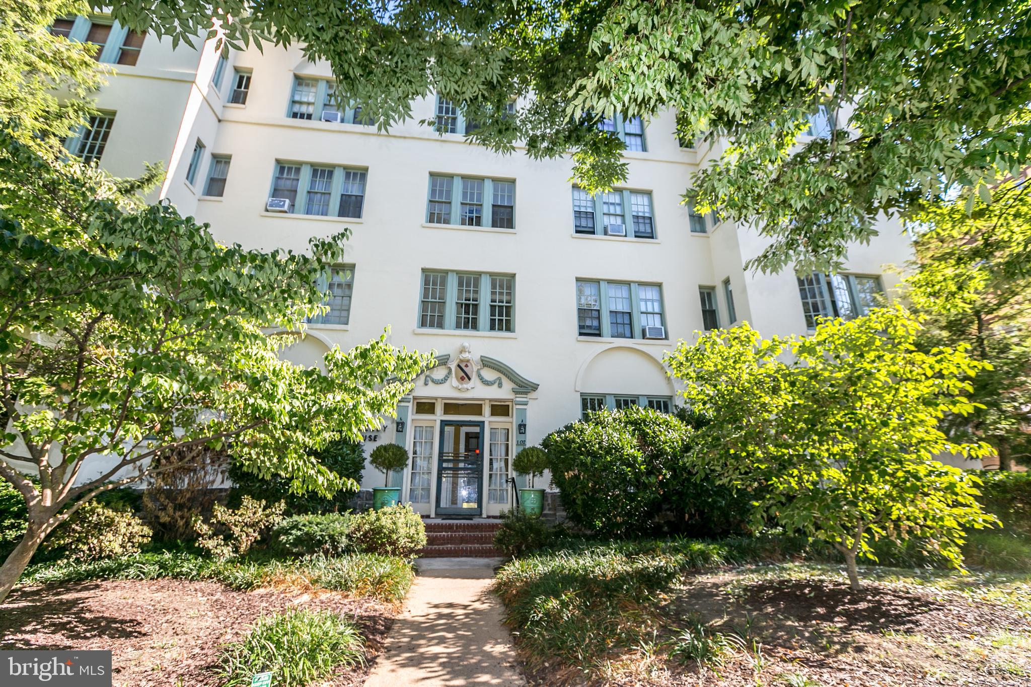 102 West 39th Street, Unit 3A Baltimore, MD 21210 - Photo 1 of 27