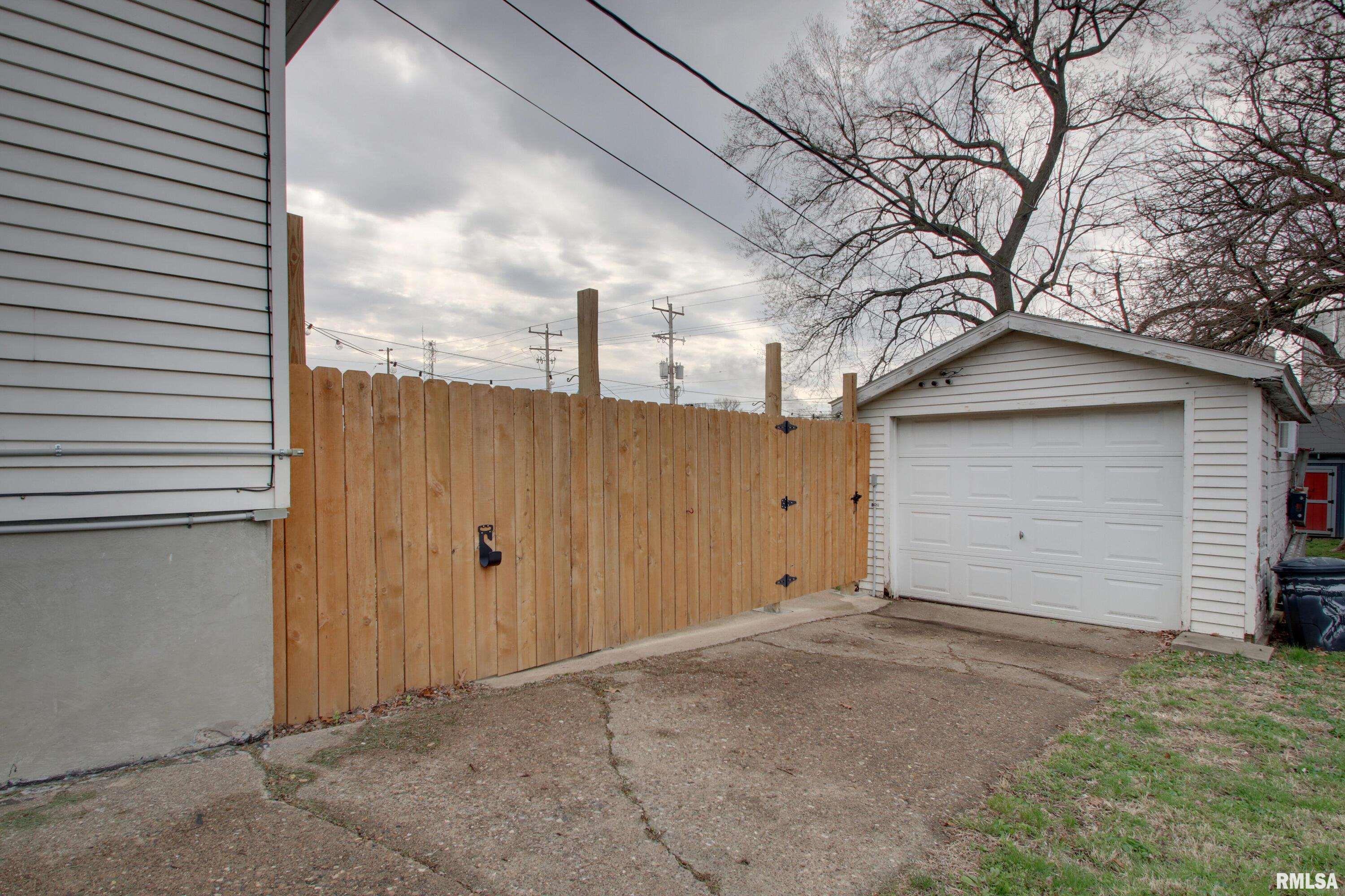2316 Spring Street Quincy, IL 62301 - Photo 25 of 29