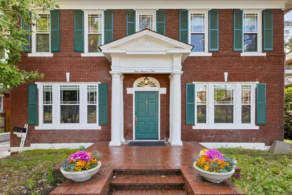 $1,500,000 | 309 North McLean Boulevard, Memphis, TN 38112