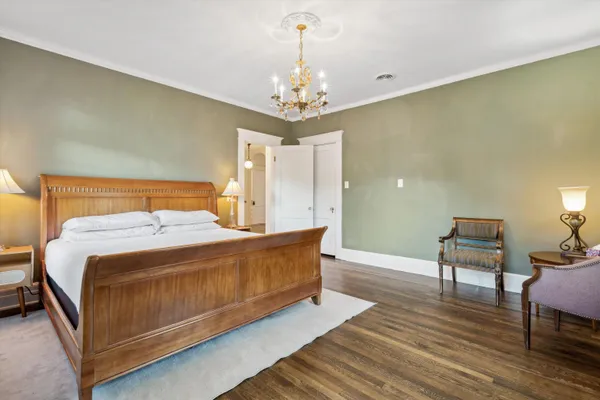 $1,500,000 | 309 North McLean Boulevard, Memphis, TN 38112