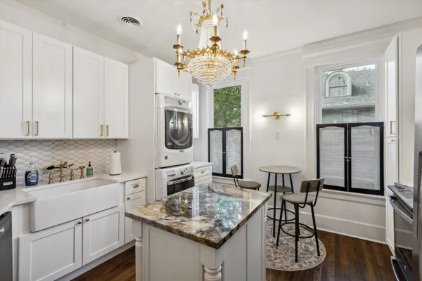 $1,500,000 | 309 North McLean Boulevard, Memphis, TN 38112