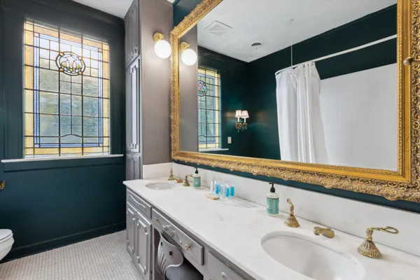 $1,500,000 | 309 North McLean Boulevard, Memphis, TN 38112