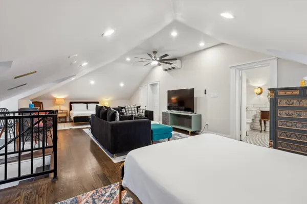 $1,500,000 | 309 North McLean Boulevard, Memphis, TN 38112