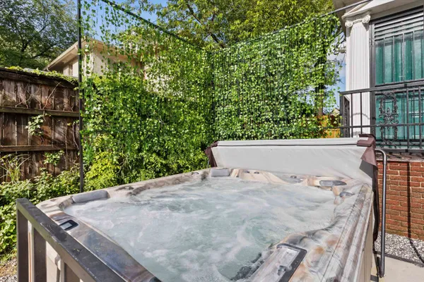 $1,500,000 | 309 North McLean Boulevard, Memphis, TN 38112