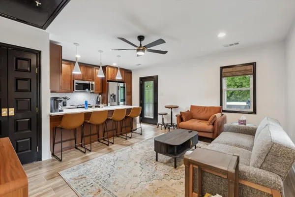 $1,500,000 | 309 North McLean Boulevard, Memphis, TN 38112