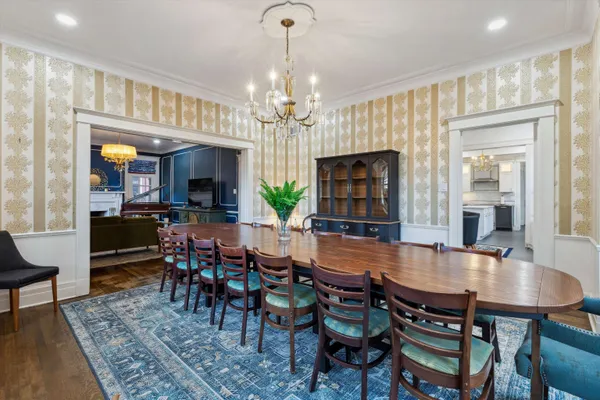 $1,500,000 | 309 North McLean Boulevard, Memphis, TN 38112