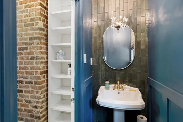 $1,500,000 | 309 North McLean Boulevard, Memphis, TN 38112