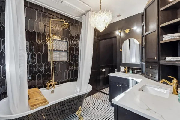 $1,500,000 | 309 North McLean Boulevard, Memphis, TN 38112