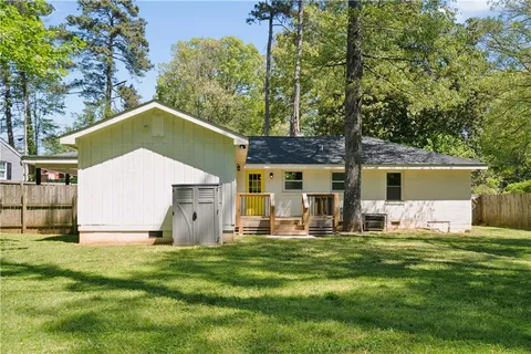 a front view of house with yard