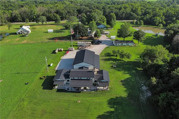 $2,950,000 | 1661 Northwest 650th Road, Bates City, MO 64011