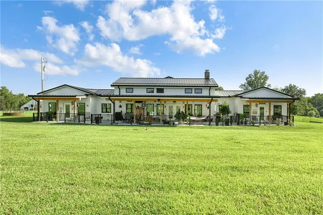 $2,950,000 | 1661 Northwest 650th Road, Bates City, MO 64011