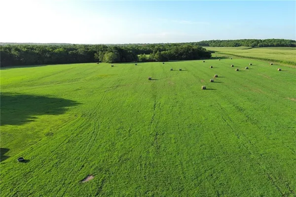 $2,950,000 | 1661 Northwest 650th Road, Bates City, MO 64011