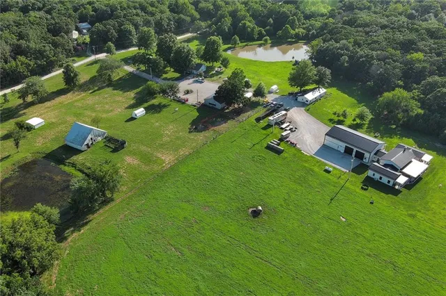 $3,900,000 | 1661 Northwest 650th Road, Bates City, MO 64011