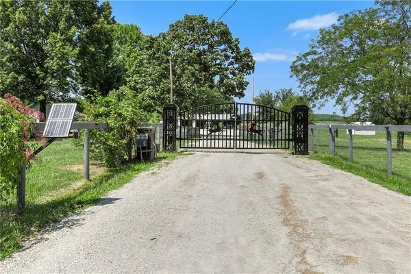 $2,950,000 | 1661 Northwest 650th Road, Bates City, MO 64011
