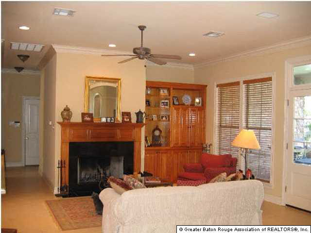 17622 Pecan Shadows Drive Baton Rouge, LA 70810 - Photo 5 of 12 Gallery Image 5