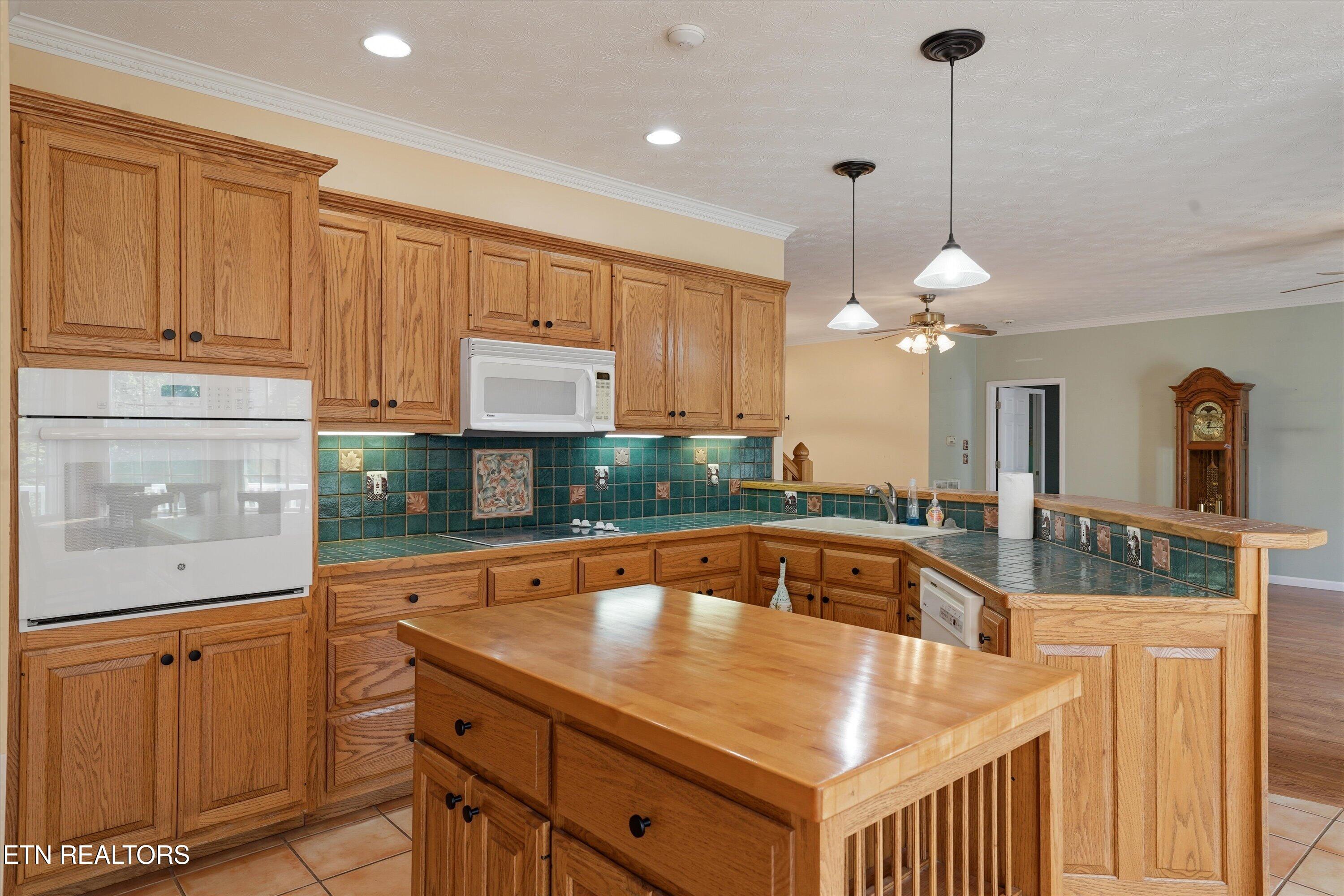 2168 Ranch Road Dandridge, TN 37725 - Photo 14 of 55 15-2168 Ranch Rd 32