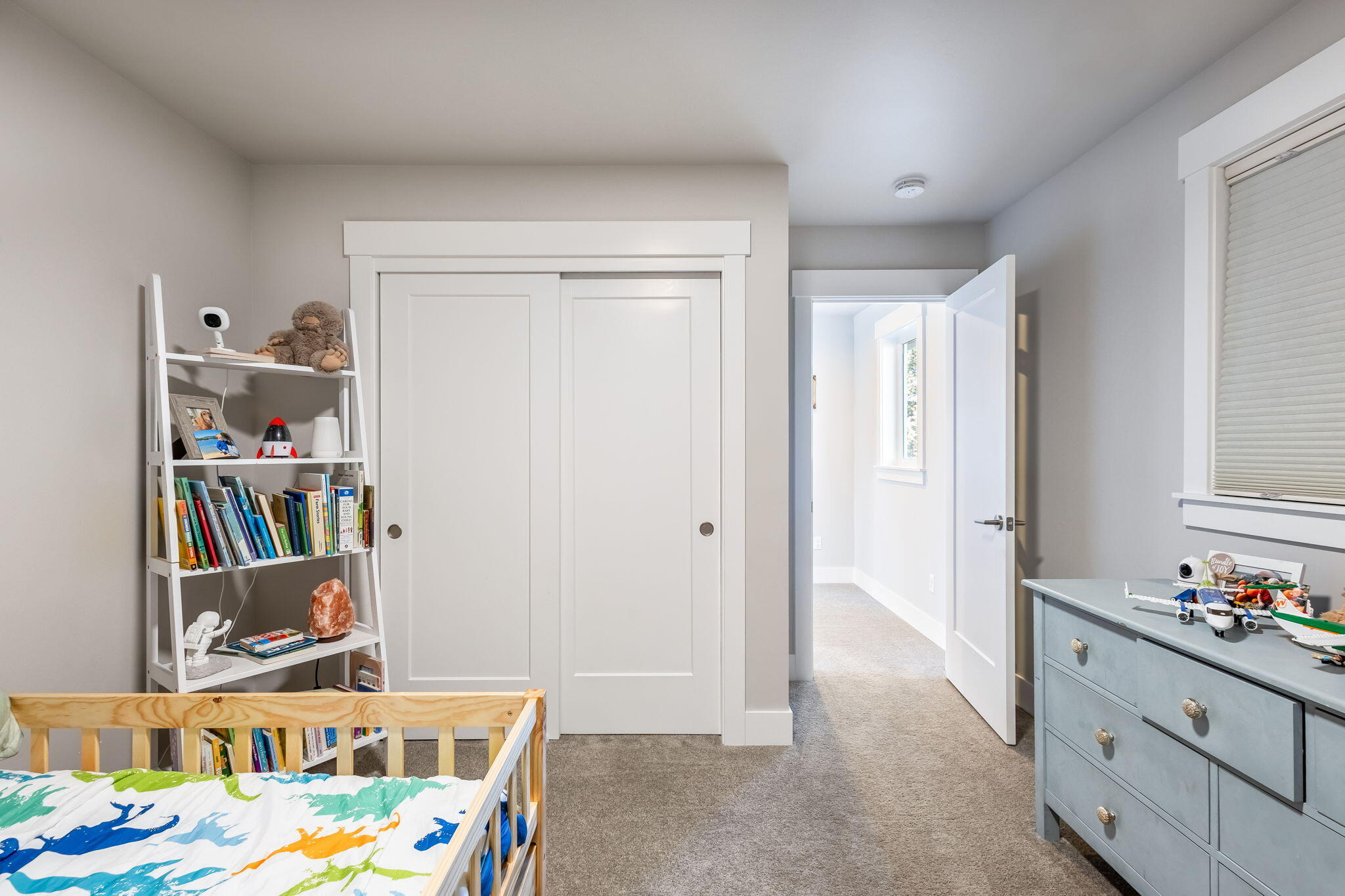 20446 Murphy Road Bend, OR 97702 - Photo 27 of 39 Second Bedroom