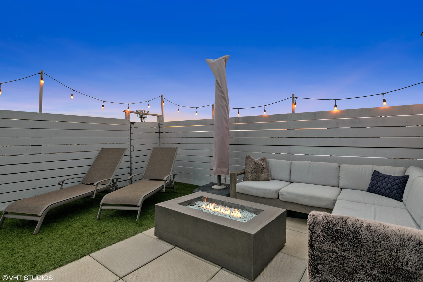 18 North Carpenter Street, Unit PHS Chicago, IL 60607 - Photo 29 of 33 a view of a terrace with furniture