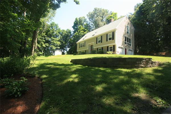 112 Robin Hill Road Chelmsford, MA 01824 - Photo 1 of 30 Gallery Image 1