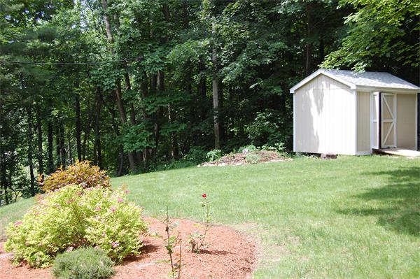 112 Robin Hill Road Chelmsford, MA 01824 - Photo 10 of 30 Gallery Image 10