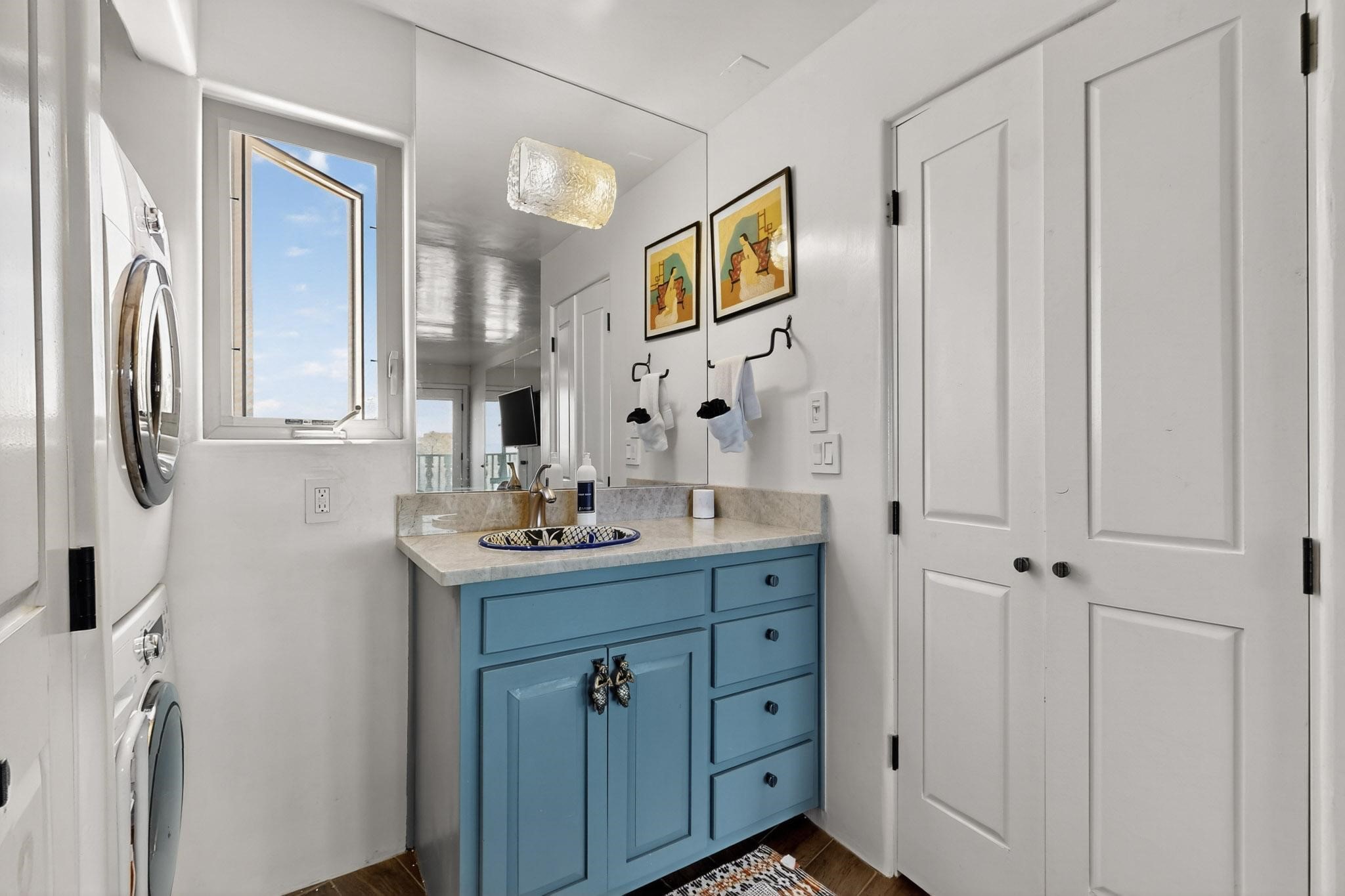 320 Artist Road, Unit 14 Santa Fe, NM 87501 - Photo 23 of 37 Main Bathroom