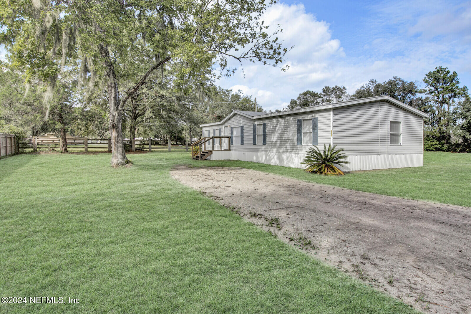 9439 Old Plank Road Jacksonville, FL 32220 - Photo 2 of 19 16_IMG_0101_mls