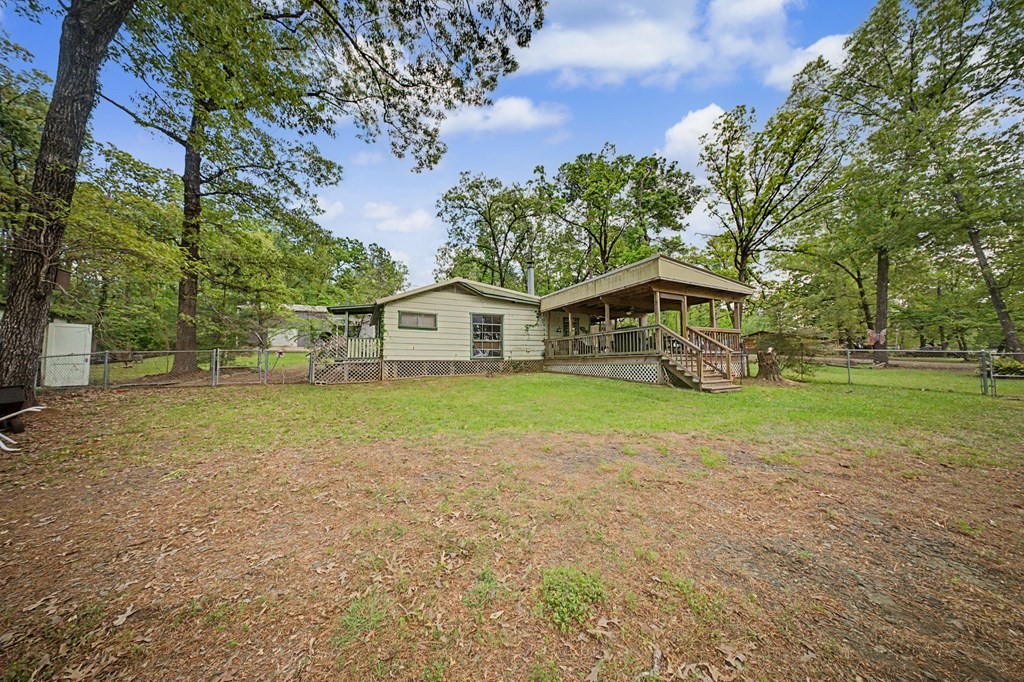 212 Winding Way Broaddus, TX 75929 - Photo 7 of 26
