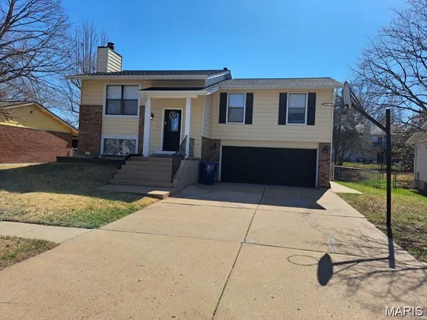 $2,800 | 2336 Hempline Court, St. Louis, MO 63129