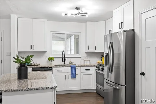 $2,800 | 2336 Hempline Court, St. Louis, MO 63129