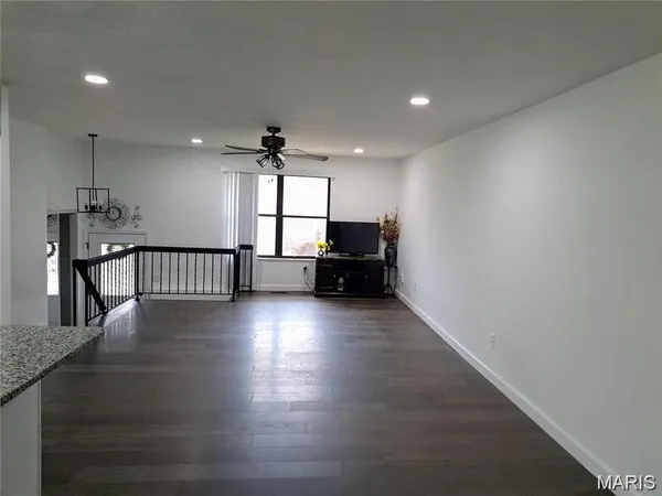 $2,800 | 2336 Hempline Court, St. Louis, MO 63129